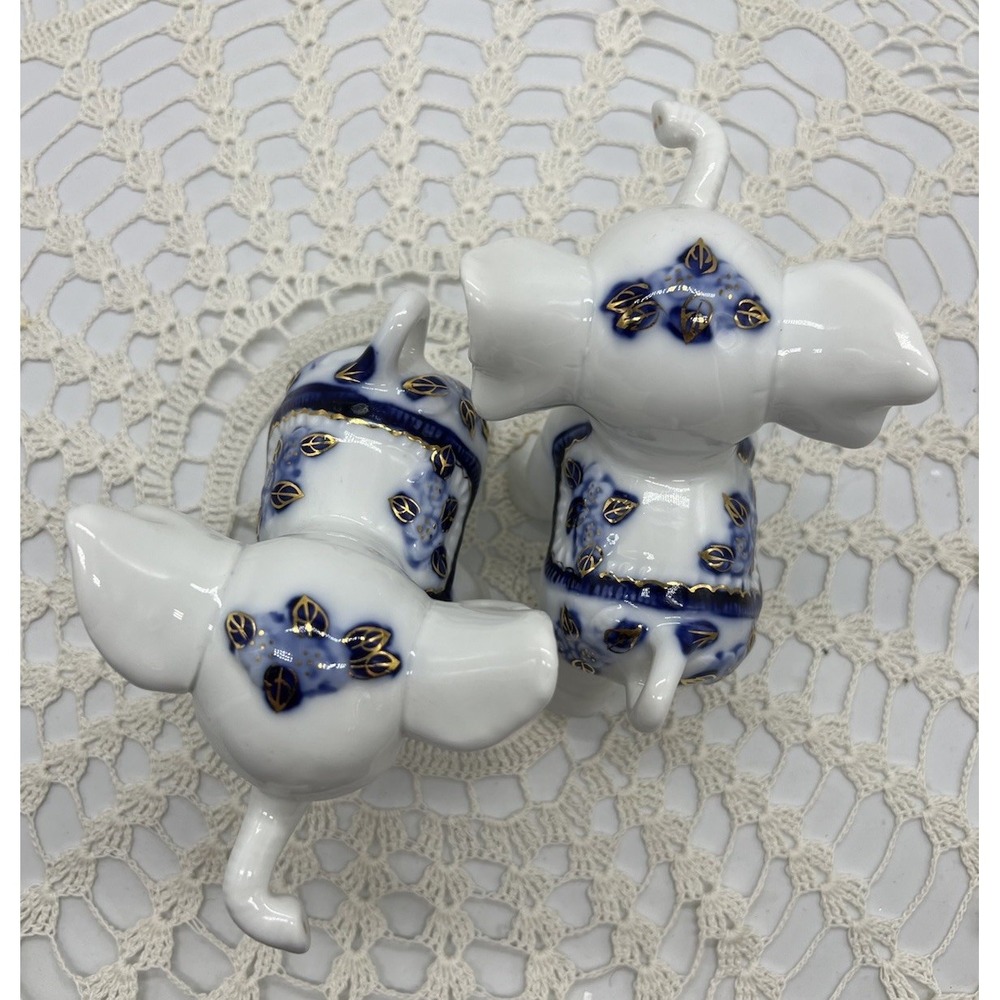 Vintage 1940's Blue White Gold Gzhel Style Porcelain Kissing Elephant Figurines - Picture 4 of 12